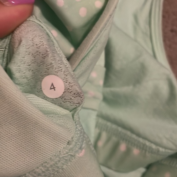 Lululemon work out top - Picture 5 of 5